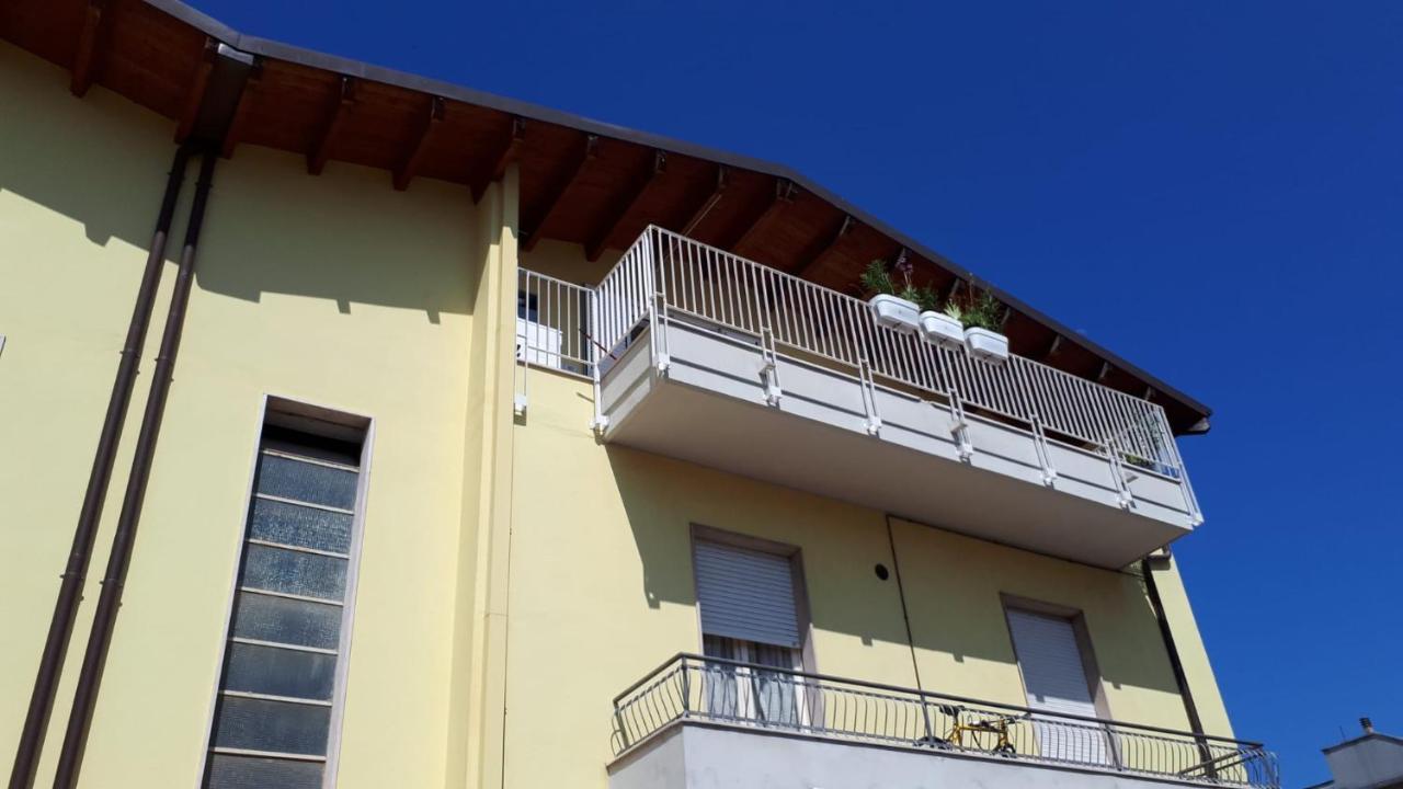 ペスカーラCasa Klimt Vicinissima Al Mare Parcheggio Privato Gratuito Se Disponibileアパートメント エクステリア 写真